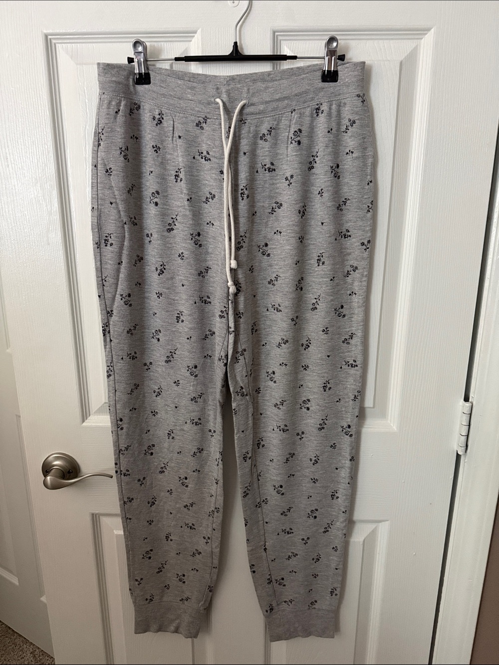Women's Gray Floral-Print Jogger Sweatpants